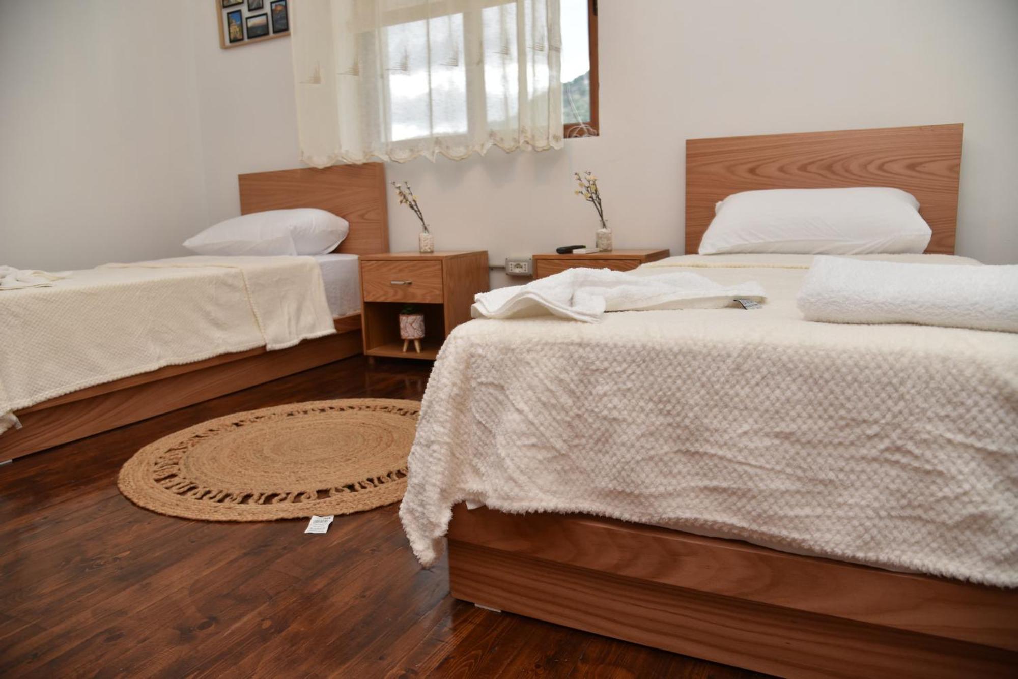 Woodland Apartman Berat Kültér fotó